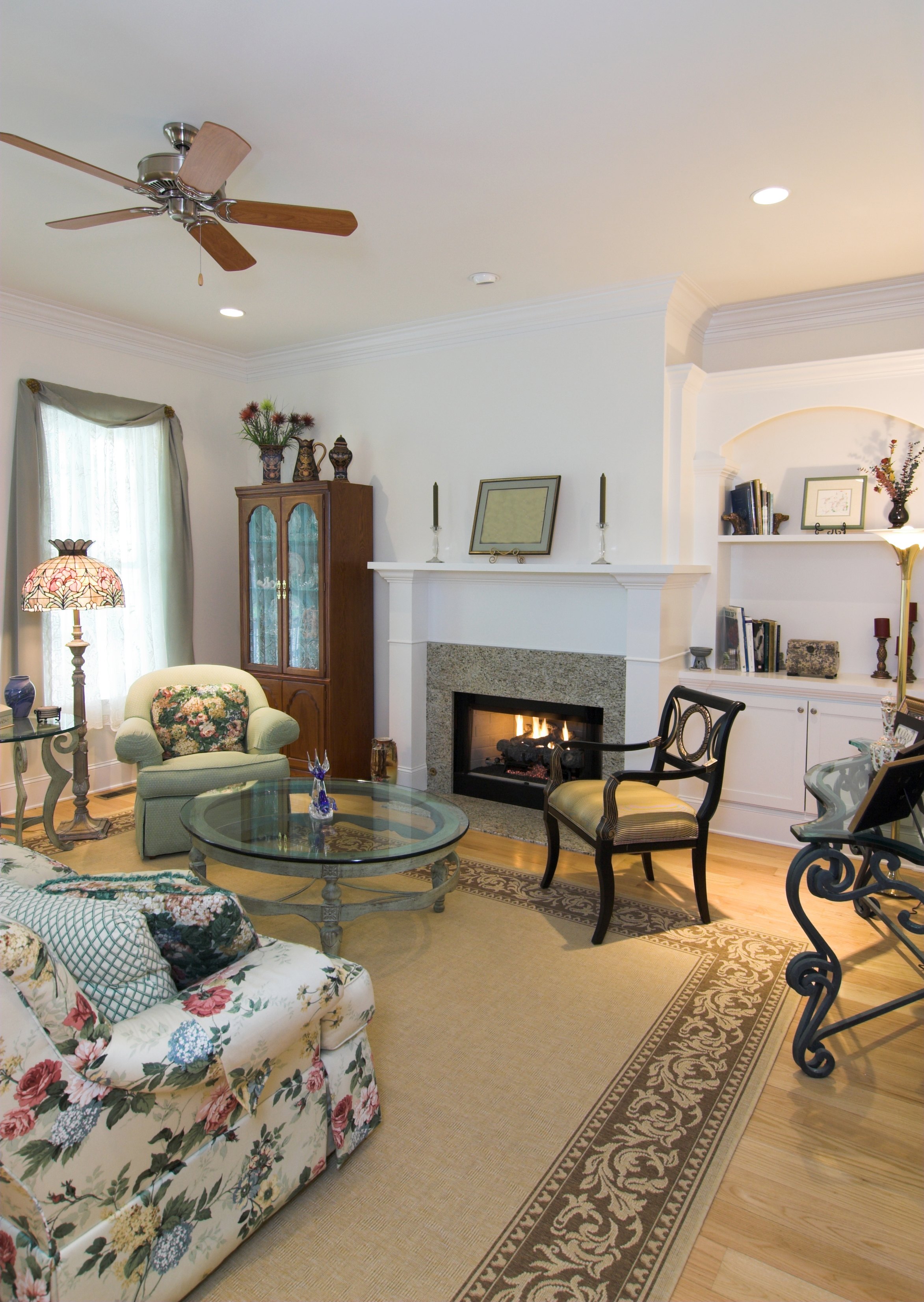 What Is a Chimney Cabinet? | eHow