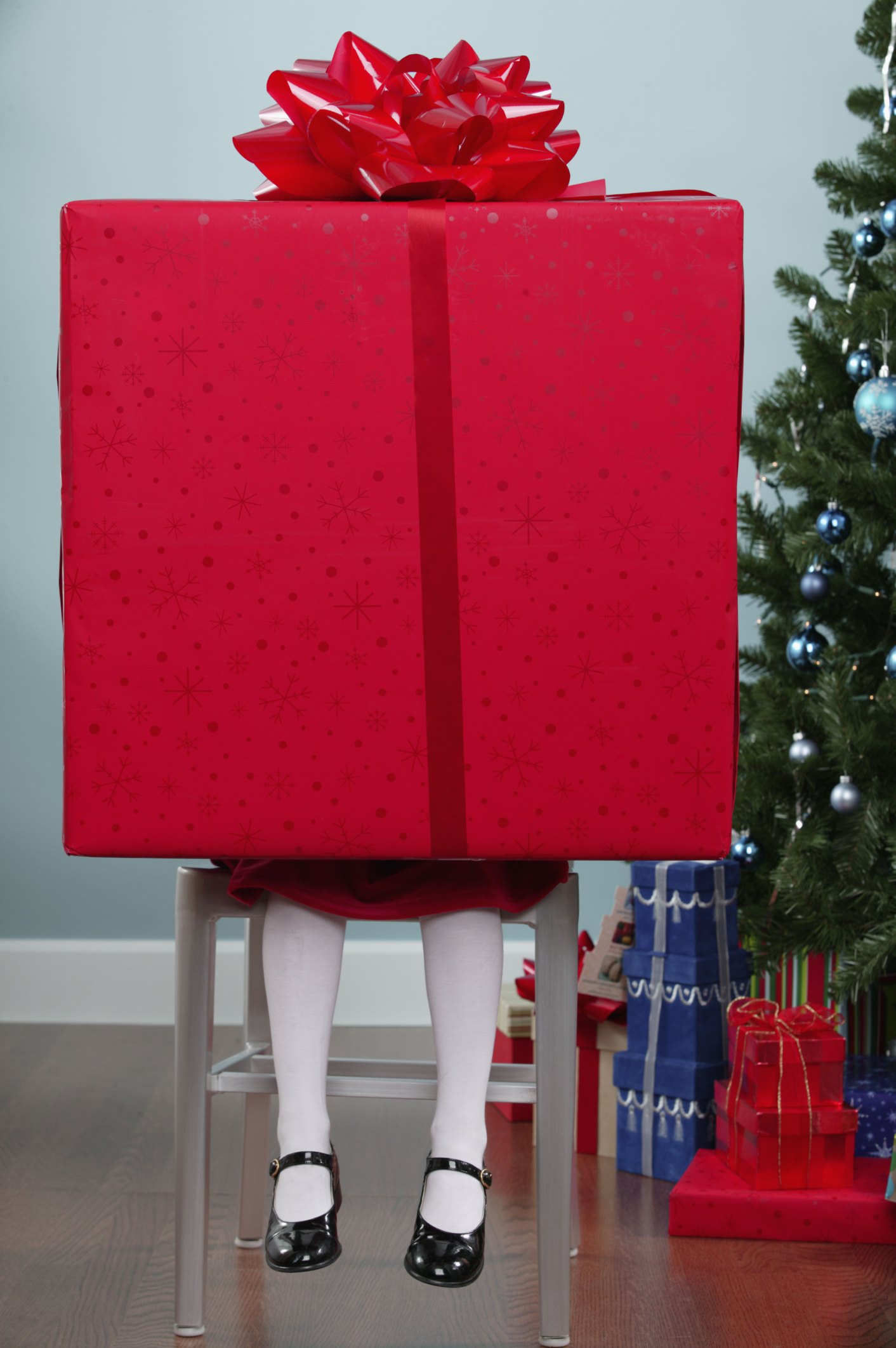 How To Wrap A Huge Gift Box