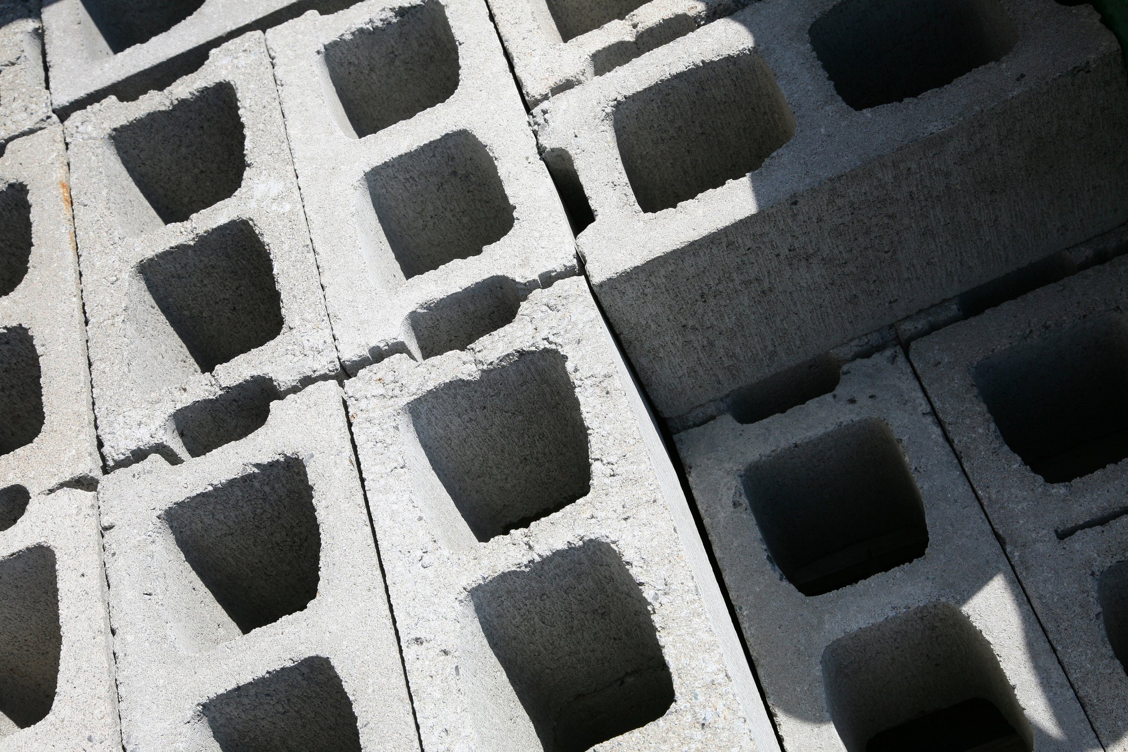 Homemade Lightweight Concrete Blocks | eHow