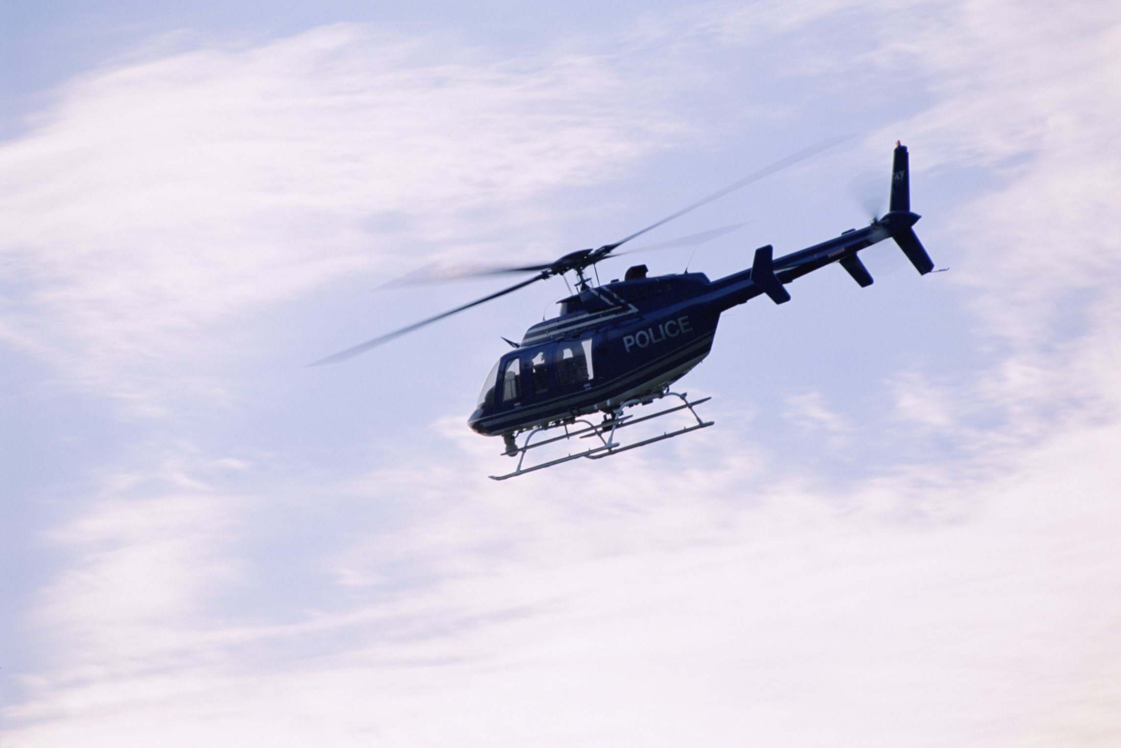 Вертолеты над озером. Вертолет над Карелией. Вертолет Карелия. Вертолет разбился в Карелии. Пропавший вертолет в Карелии 4 февраля.