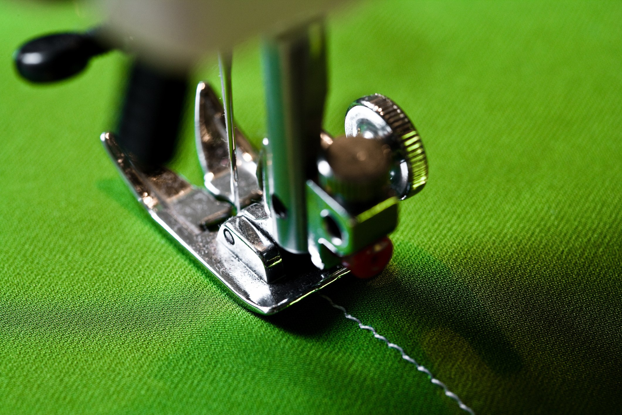 How to Thread an LS2020 Brother Sewing Machine | eHow